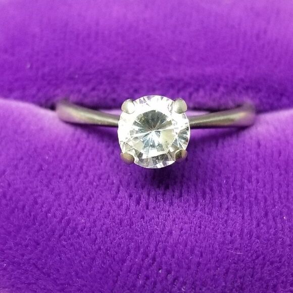Vintage Sterling silver Avon Solitaire Ring, Size 9 Band, Engagement - Picture 6 of 9
